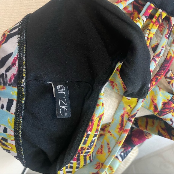 Onzie Bengal Tiger Leggings & Sports Bra Matching Set - Picture 9 of 14